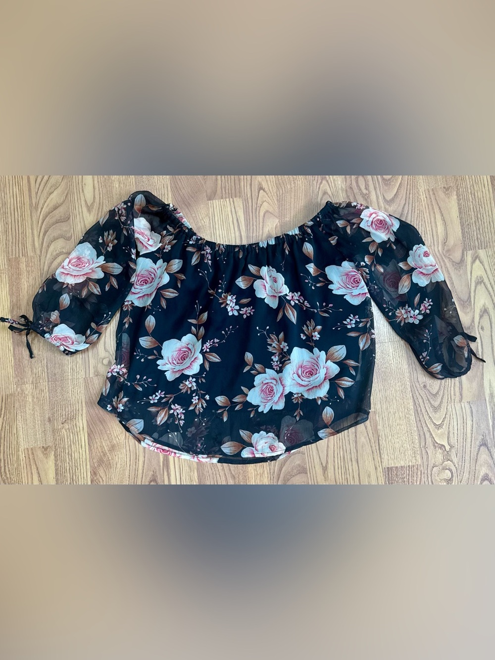 ❤️ American Eagle XS Black Floral Off-Shoulder Crop Top Shirt Pink Roses (B11)